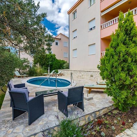 Apartments Melita โตรกีร์ ภายนอก รูปภาพ