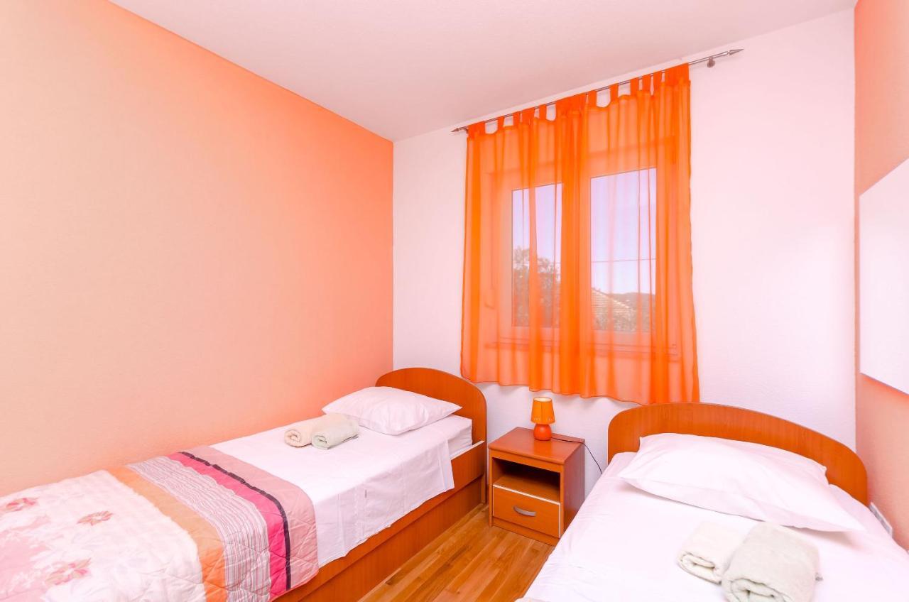 Apartments Melita โตรกีร์ ภายนอก รูปภาพ